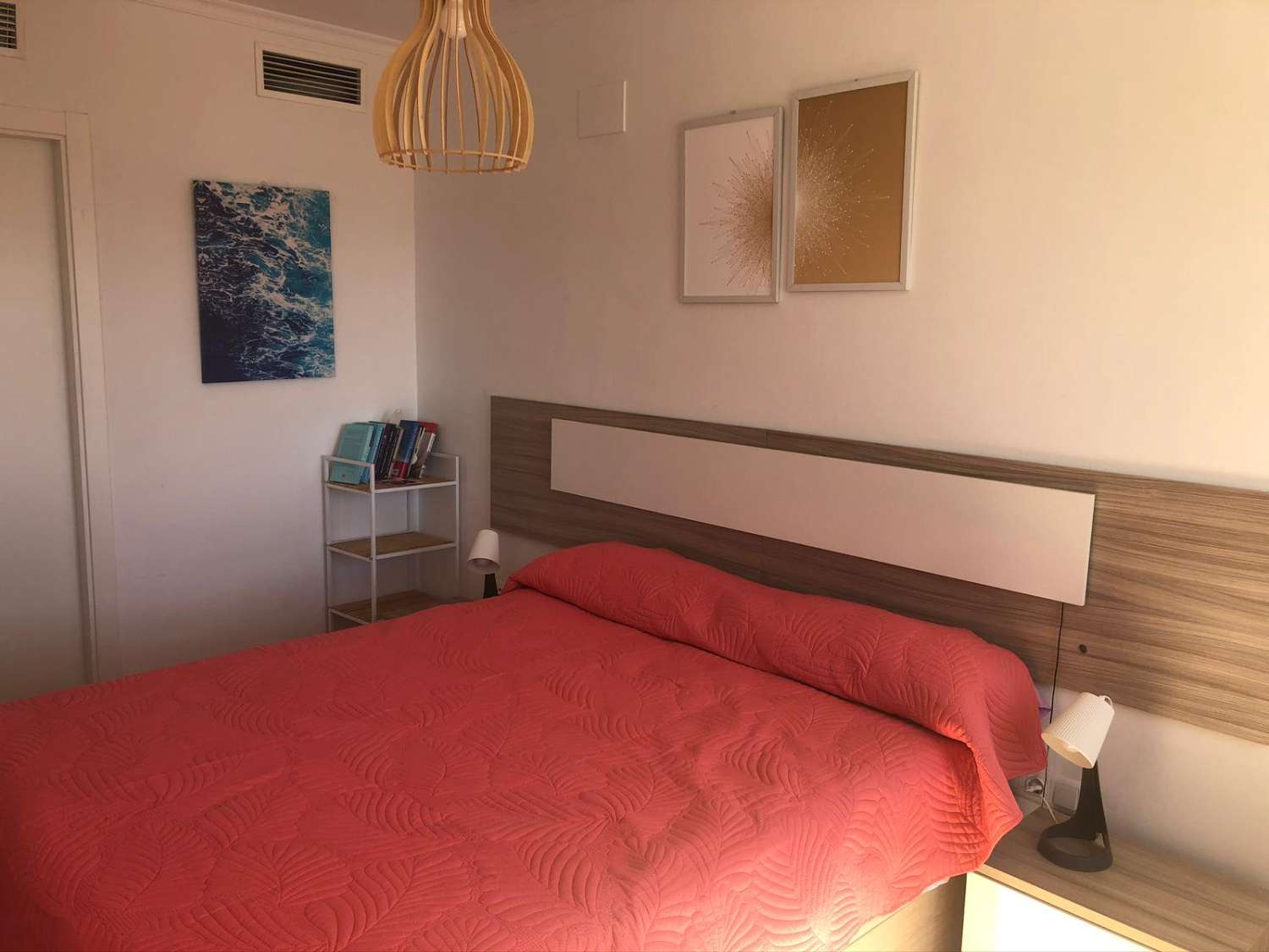 SE ALQUILA DESDE AHORA HASTA 30.6.26 Y DESDE 1.9.26-30.6.27 PRECIOSO APARTAMENTO CON VISTAS AL MAR EN BENALMADENA