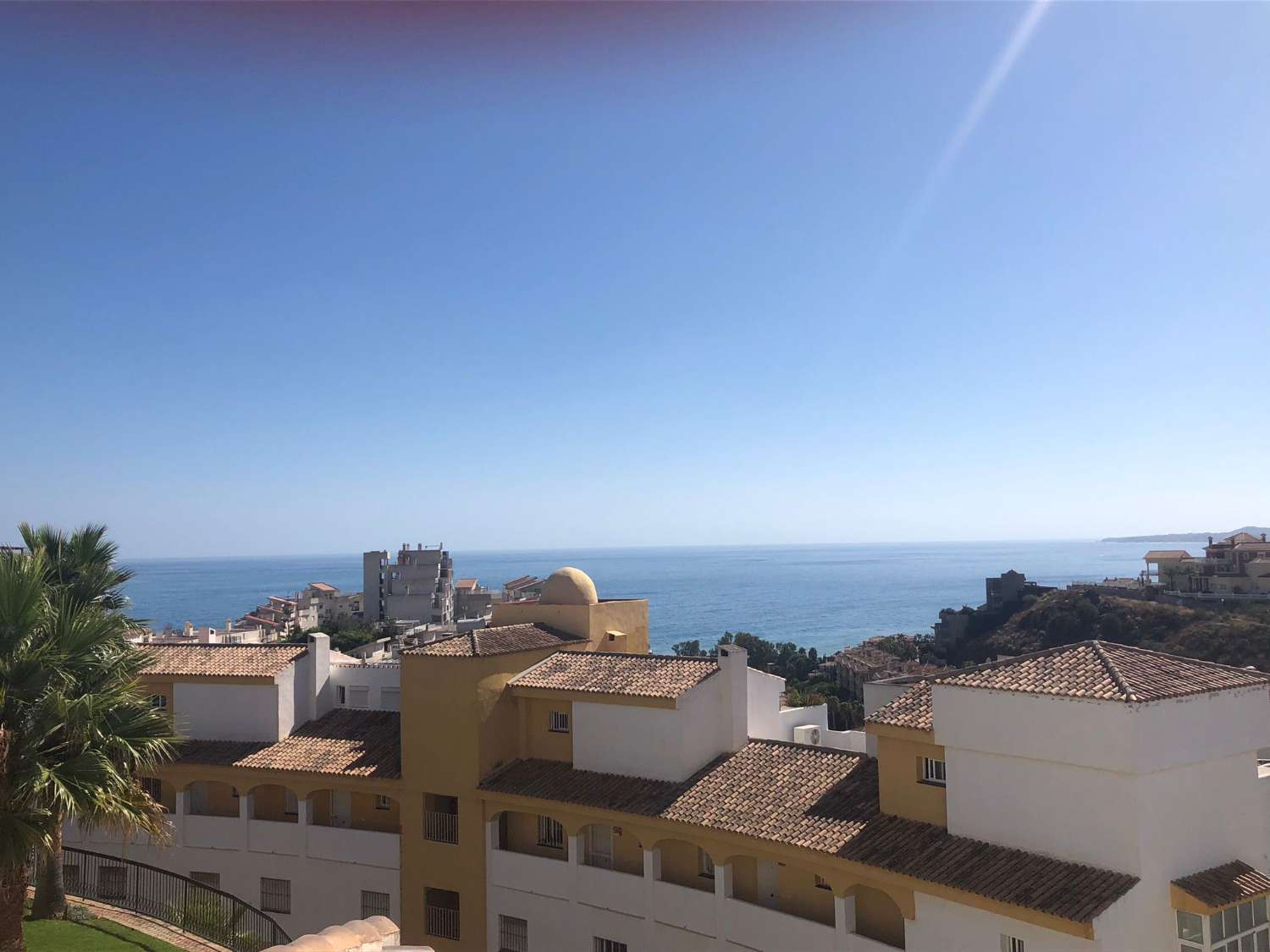 SE ALQUILA DESDE AHORA HASTA 30.6.26 Y DESDE 1.9.26-30.6.27 PRECIOSO APARTAMENTO CON VISTAS AL MAR EN BENALMADENA