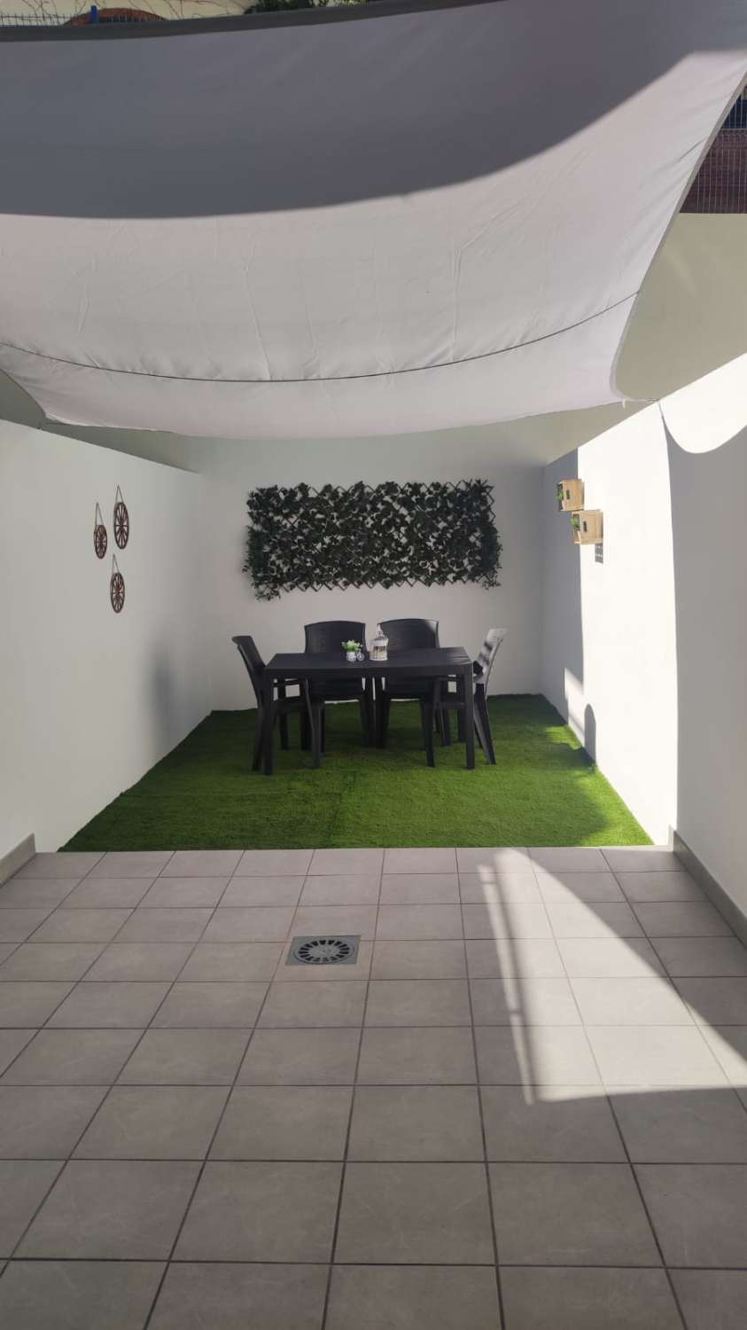 . SE ALQUILA DESDE AHORA HASTA 30.6.26 BONITO APARTAMENTO CERCA DE LA PLAYA EN BENALMADENA