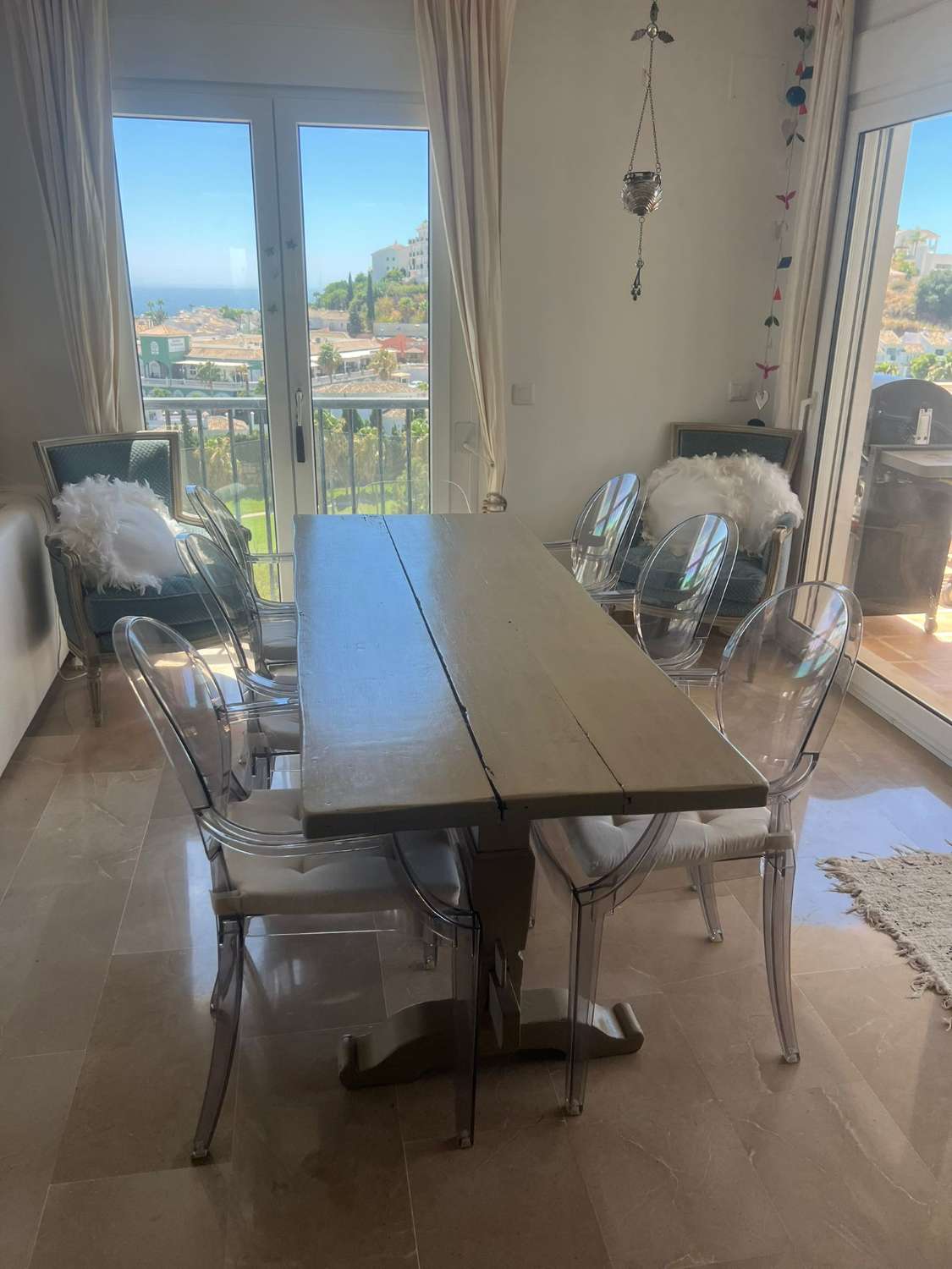 SE ALQUILA DESDE 01/09/2026 HASTA 30/06/2027 MAGNIFICO APARTAMENTO CON IMPRESIONANTES VISTAS AL MAR EN MIJAS