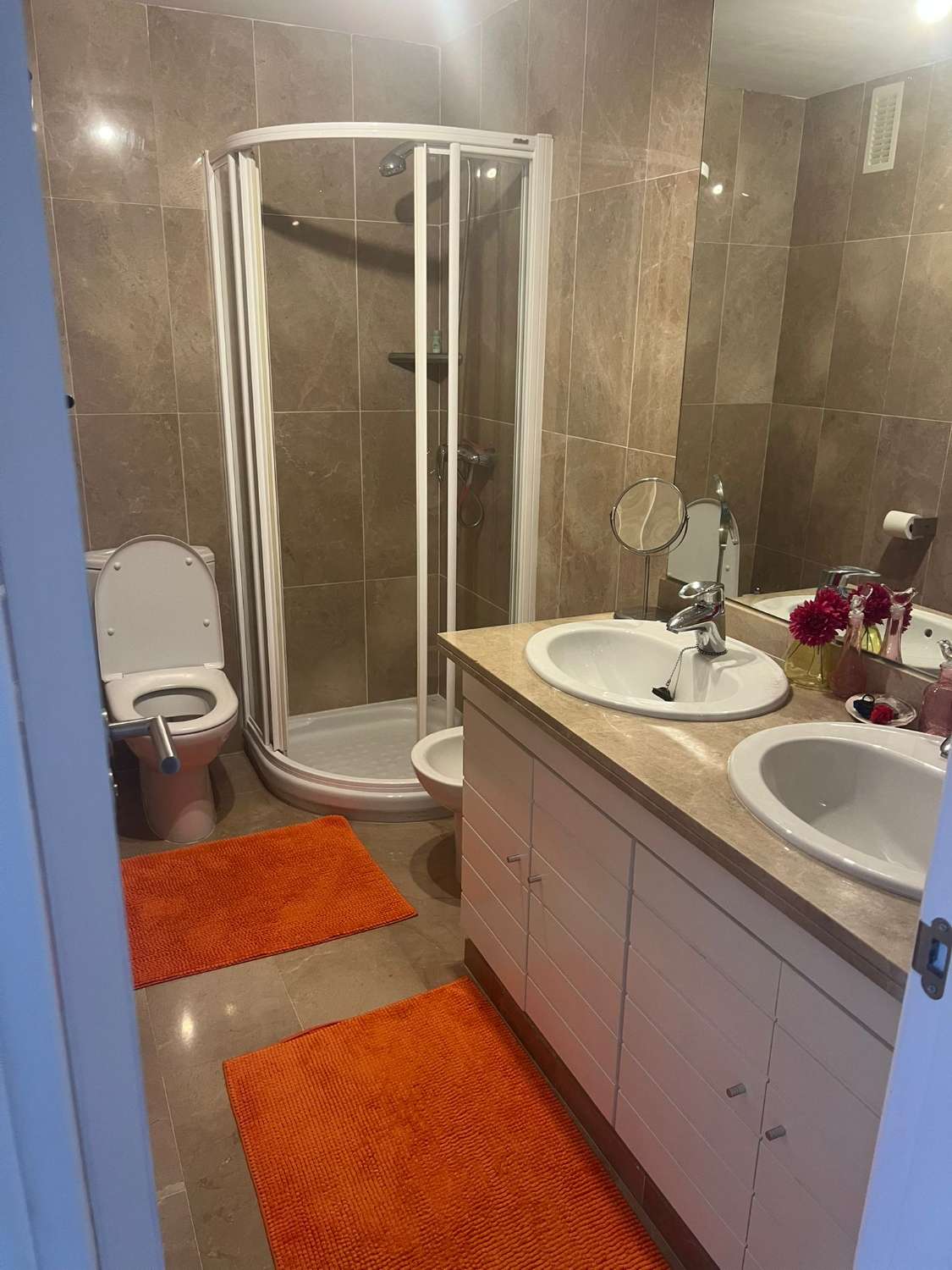 SE ALQUILA DESDE 01/09/2026 HASTA 30/06/2027 MAGNIFICO APARTAMENTO CON IMPRESIONANTES VISTAS AL MAR EN MIJAS