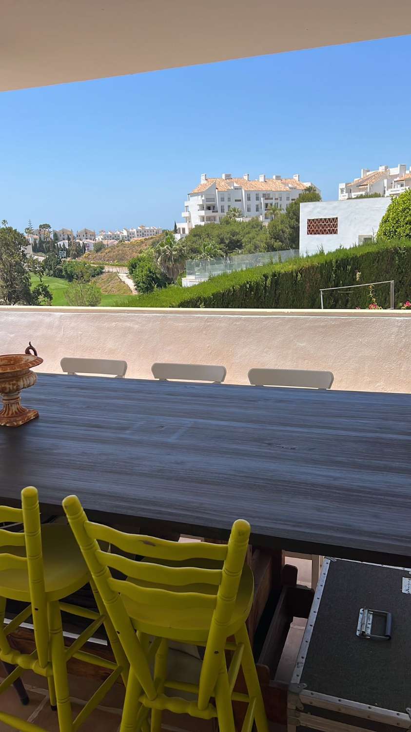 SE ALQUILA DESDE 01/09/2026 HASTA 30/06/2027 MAGNIFICO APARTAMENTO CON IMPRESIONANTES VISTAS AL MAR EN MIJAS