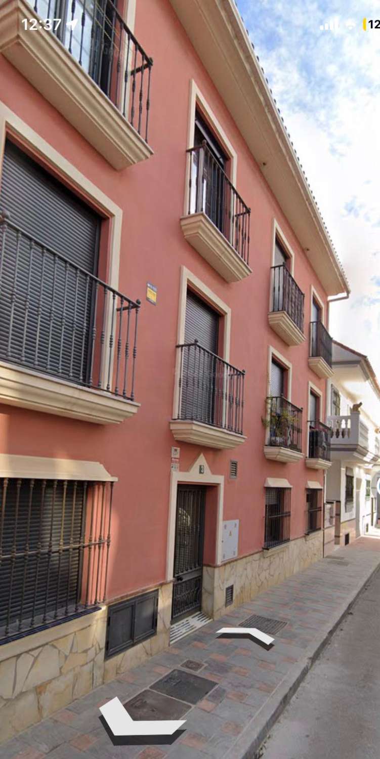 SE ALQUILA DE 01.09.26  - 30.6.27 BONITO APARTAMENTO EN  ZONA LOS BOLICHES  FUENGIROLA