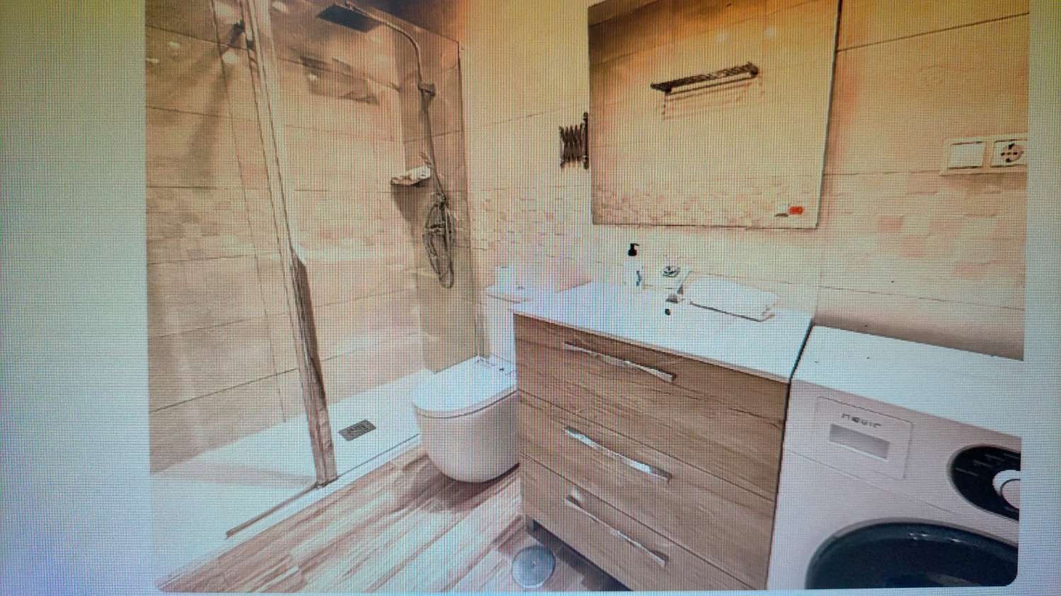 SE ALQUILA DESDE 1.9.26 -31.5.27 ESTUDIO EN LA CARIHUELA (TORREMOLINOS)