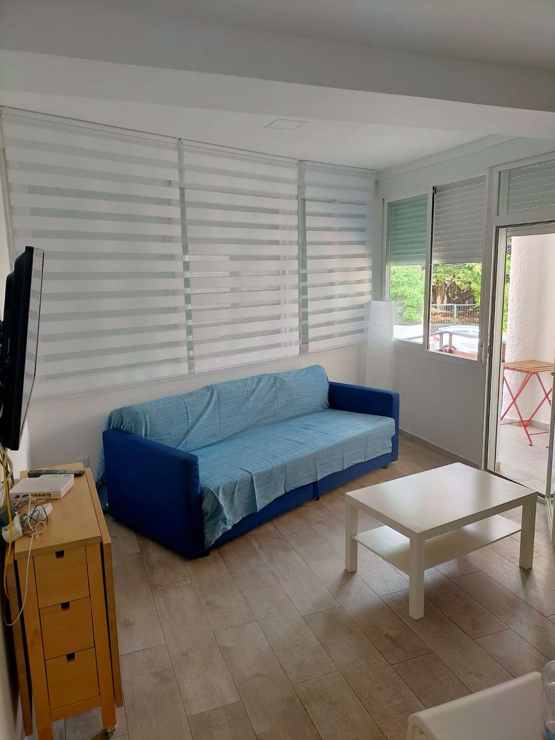 SE ALQUILA DESDE 1.9.26-31.5.27 BONITO APARTAMENTO EN LA CARIHUELA (TORREMOLINOS)