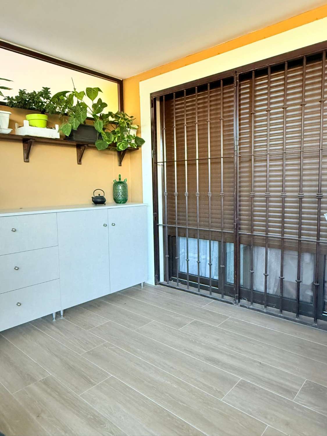 SE VENDE PRECIOSO APARTAMENTO EN ZONA LA CALA DE MIJAS (MIJAS COSTA)