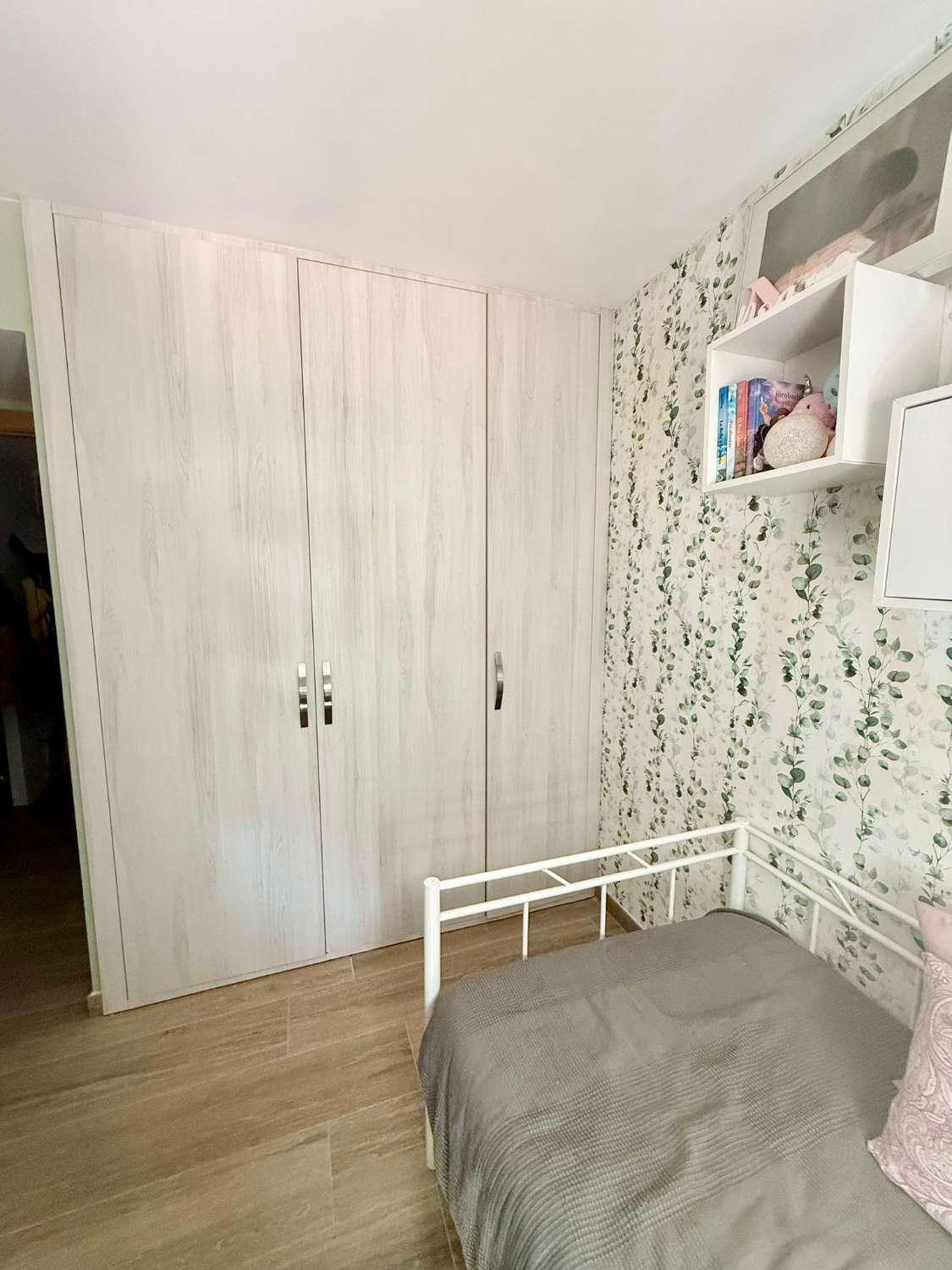 SE VENDE PRECIOSO APARTAMENTO EN ZONA LA CALA DE MIJAS (MIJAS COSTA)