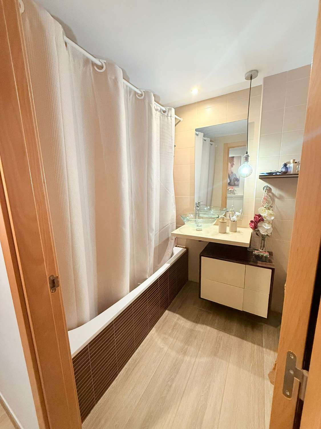 SE VENDE PRECIOSO APARTAMENTO EN ZONA LA CALA DE MIJAS (MIJAS COSTA)