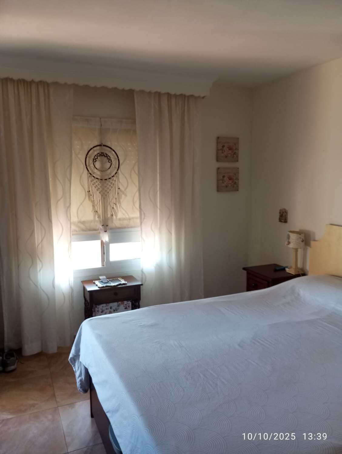 LEILIGHET MED HAVUTSIKT FORAN TIL SALGS I MONTEMAR-OMRÅDET (TORREMOLINOS)