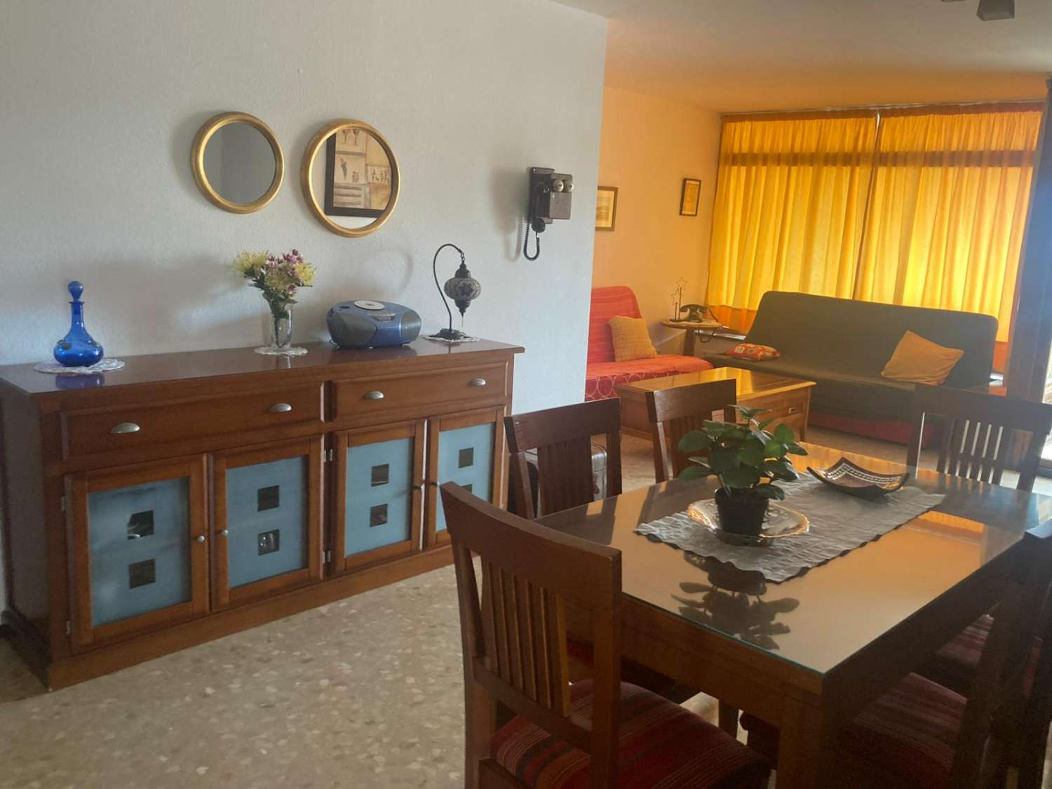 SE ALQUILA  POR  LARGA  TEMPORADA  DESDE SEPTIEMBRE 2026 BONITO APARTAMENTO  CON VISTAS AL MAR EN PLAYAMAR (TORREMOLINOS)