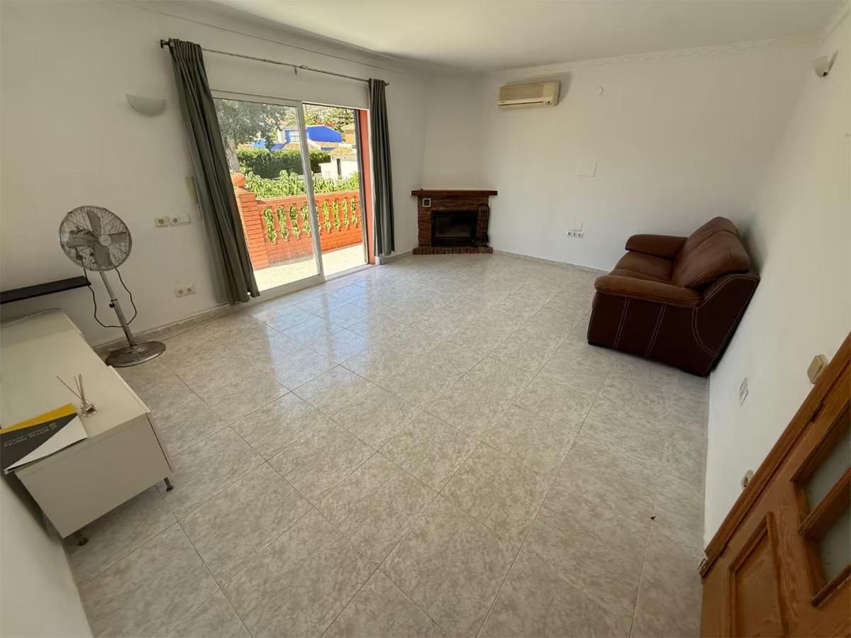 SE VENDE VILLA CON VISTAS AL MAR  EN MONTEALTO PARA REFORMAR  (BENALMADENA)