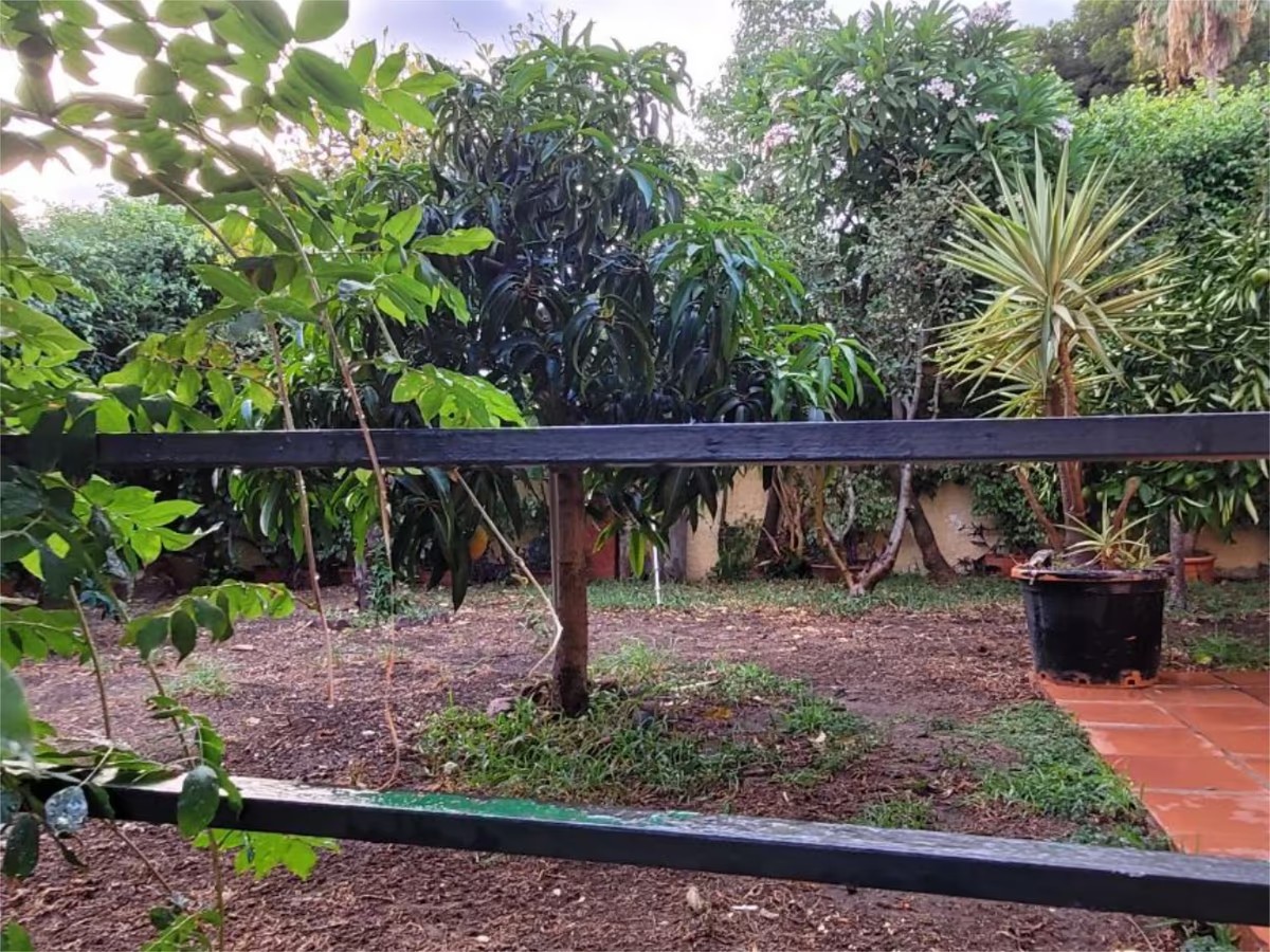 SE VENDE VILLA CON VISTAS AL MAR  EN MONTEALTO PARA REFORMAR  (BENALMADENA)