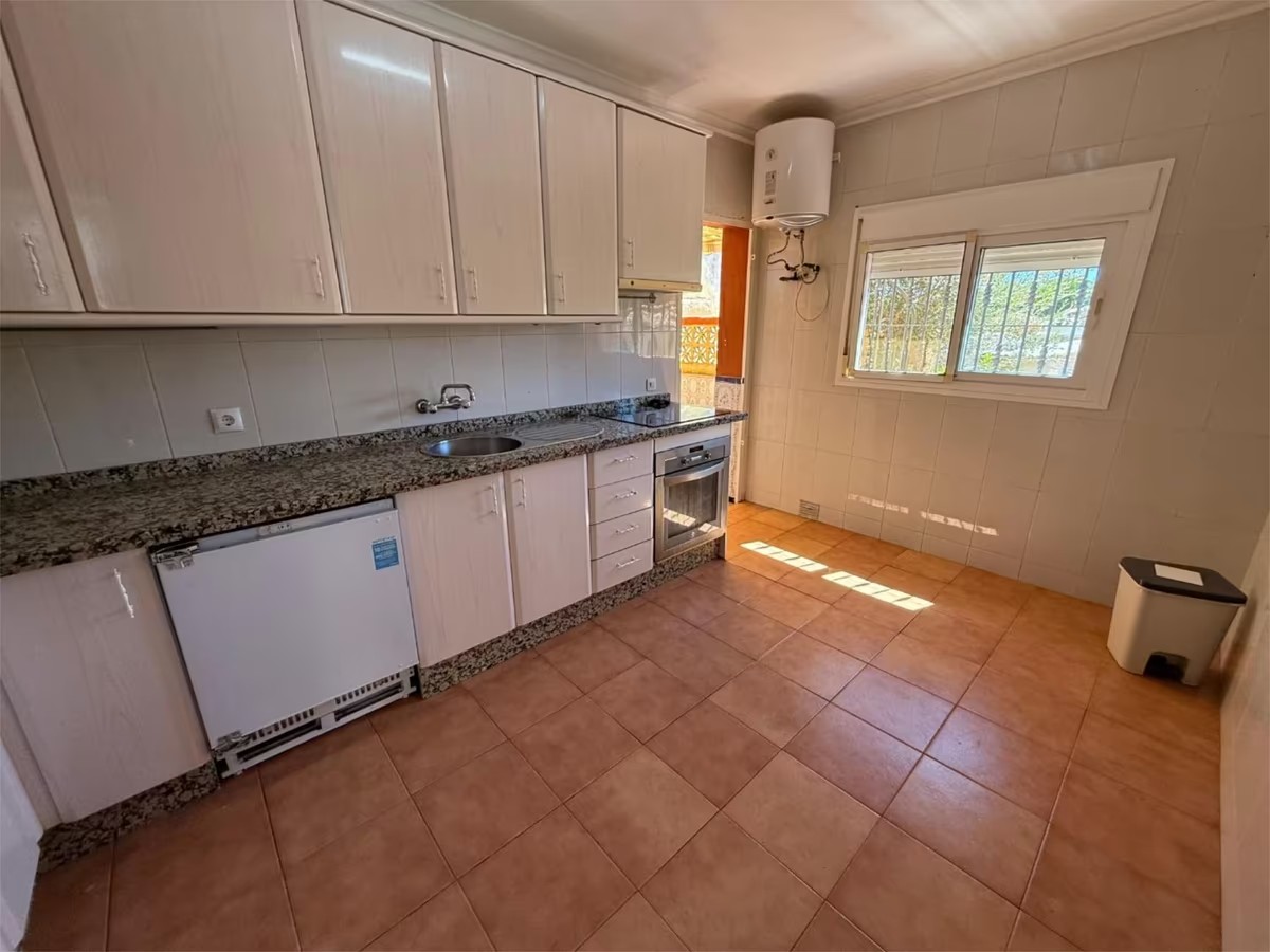 SE VENDE VILLA CON VISTAS AL MAR  EN MONTEALTO PARA REFORMAR  (BENALMADENA)