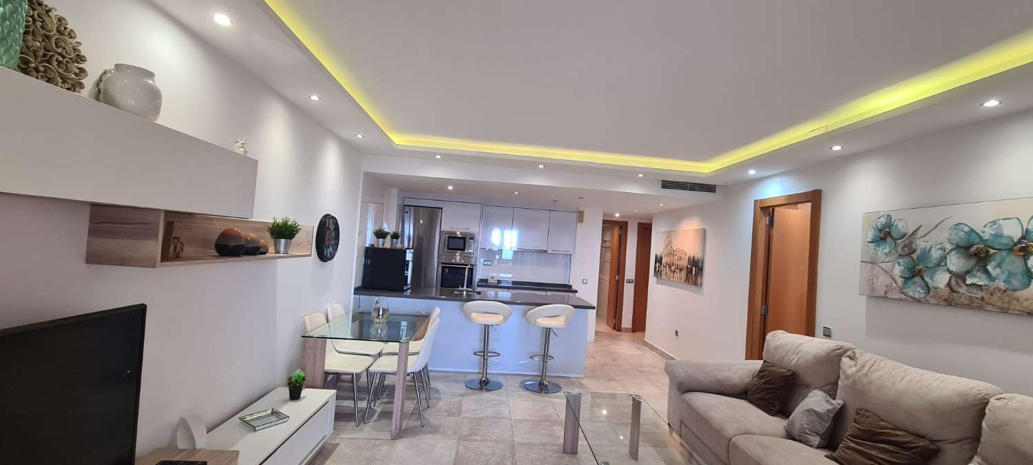 SE VENDE BONITO ATICO CON VISTAS AL MAR EN ALTOS DEL HIGUERON