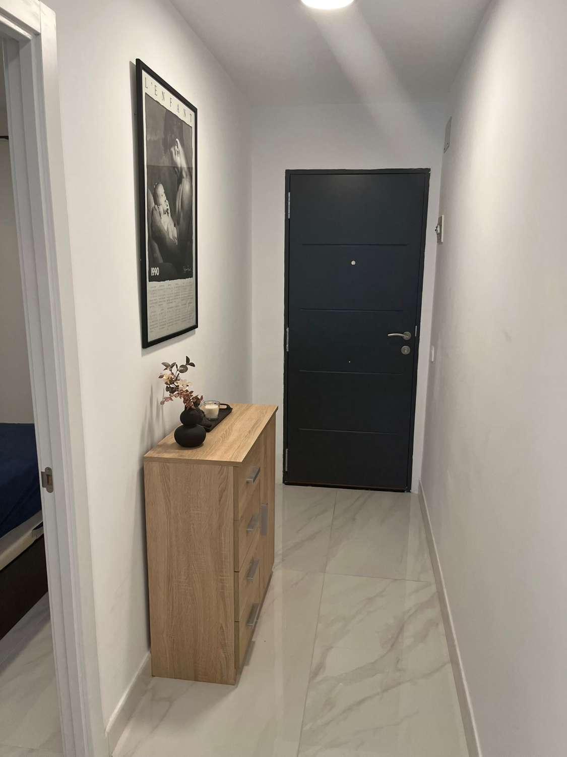 SE VENDE BONITO APARTAMENTO  REFORMADO EN ZONA LOS PACOS (FUENGIROLA)