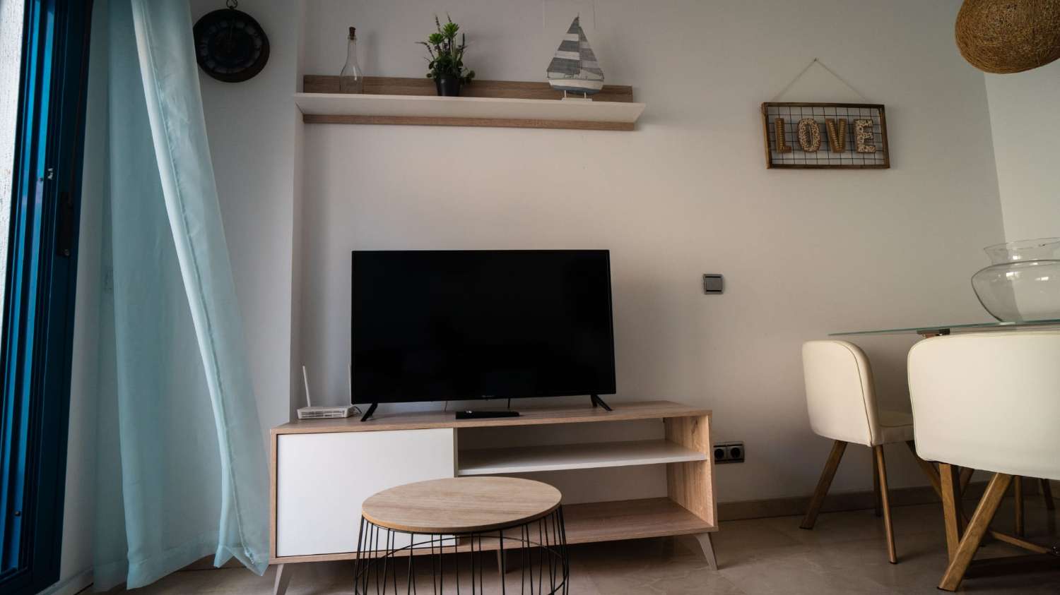 Se alquila desde ahora hasta 30/4/2026  bonito apartamento en Benalmádena Costa a 200 metros de la playa