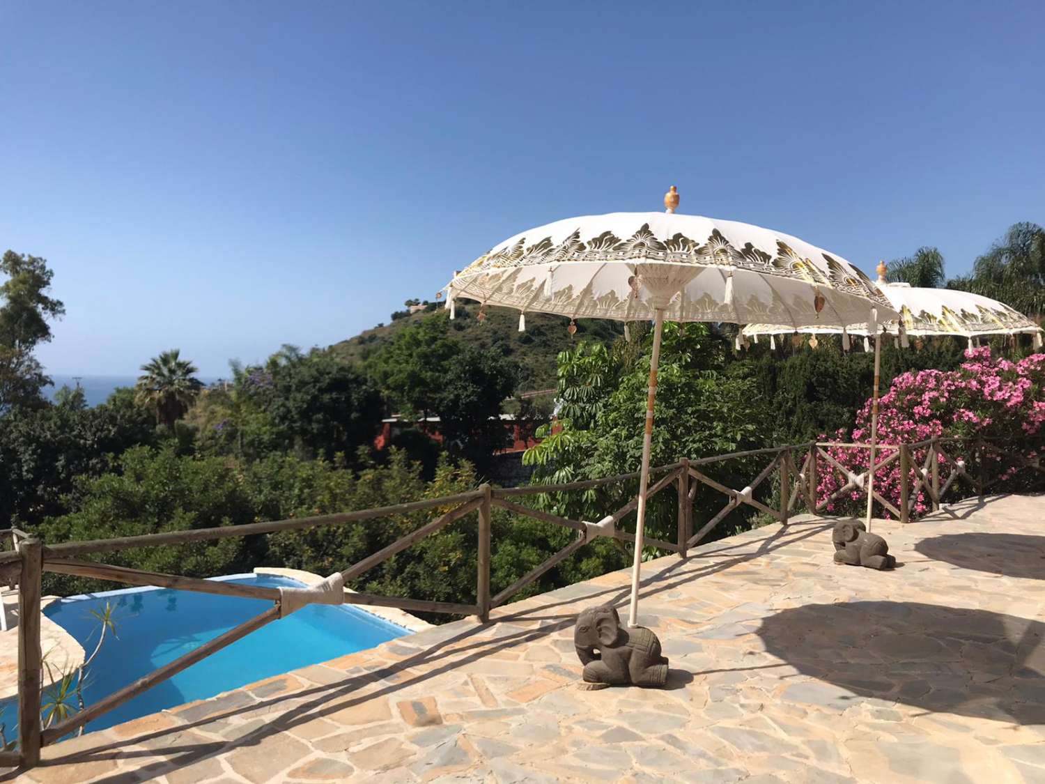 Se alquilla desde Marzo 2026 a Diciembre 2026 bonita villa independiente con vistas al mar  muy privada cerca de Benalmadena Pueblo