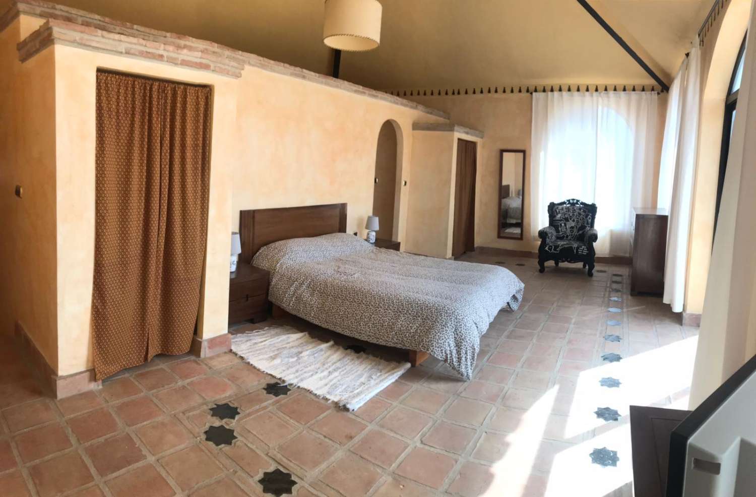 Se alquilla desde Marzo 2026 a Diciembre 2026 bonita villa independiente con vistas al mar  muy privada cerca de Benalmadena Pueblo