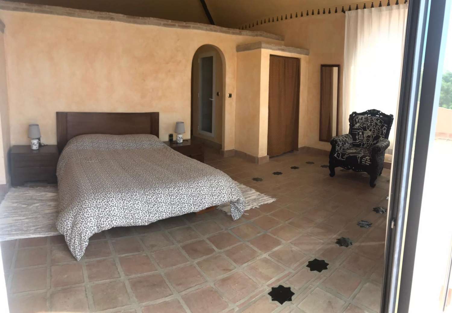 Se alquilla desde Marzo 2026 a Diciembre 2026 bonita villa independiente con vistas al mar  muy privada cerca de Benalmadena Pueblo