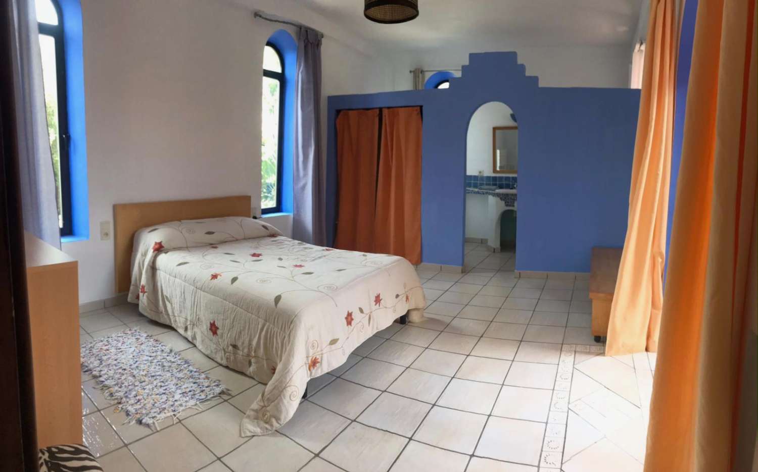 Se alquilla desde Marzo 2026 a Diciembre 2026 bonita villa independiente con vistas al mar  muy privada cerca de Benalmadena Pueblo