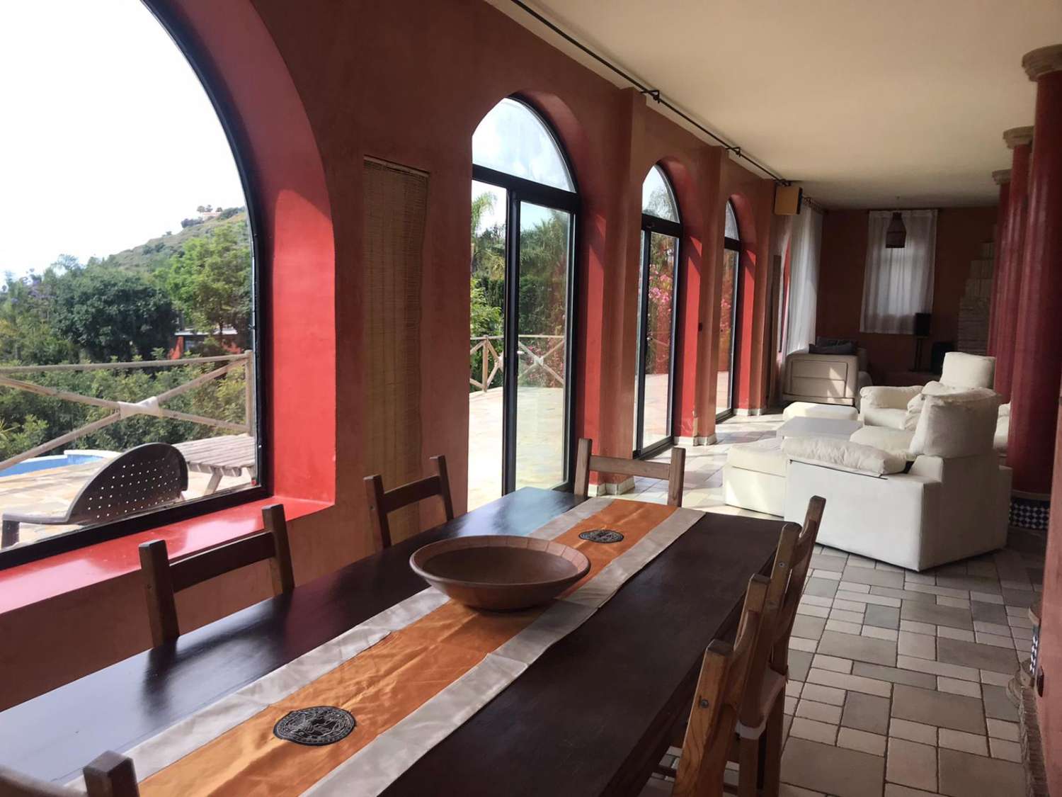 Se alquilla desde Marzo 2026 a Diciembre 2026 bonita villa independiente con vistas al mar  muy privada cerca de Benalmadena Pueblo