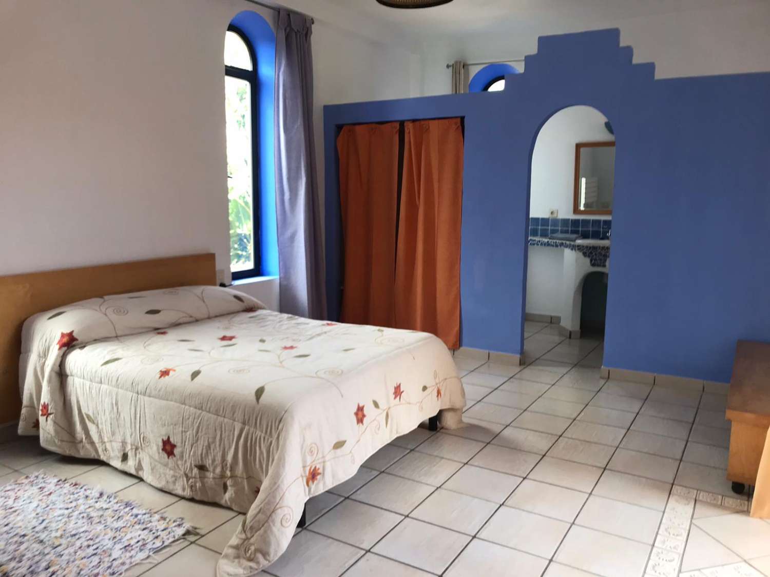 Se alquilla desde Marzo 2026 a Diciembre 2026 bonita villa independiente con vistas al mar  muy privada cerca de Benalmadena Pueblo