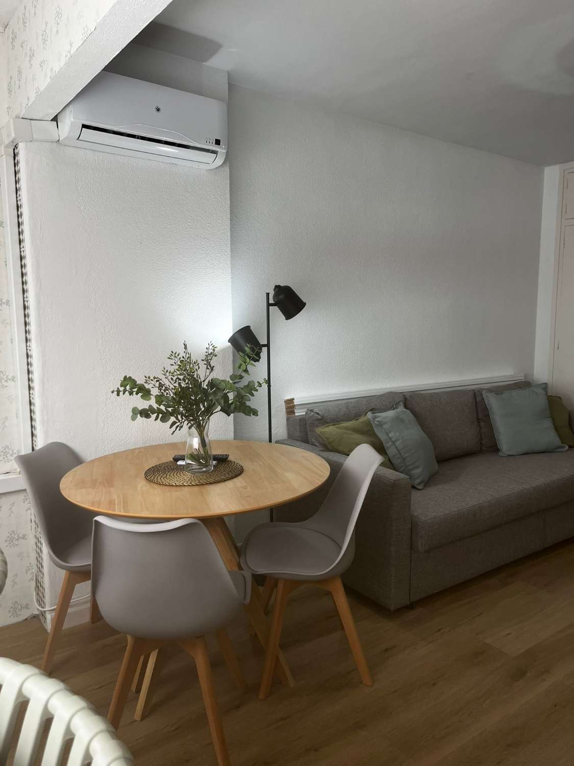 SE ALQUILA DESDE AHORA HASTA  15.6.26 Y DESDE 1.9.26-15.6.27  BONITO APARTAMENTO EN BENALMADENA A 60 METROS DE LA PLAYA