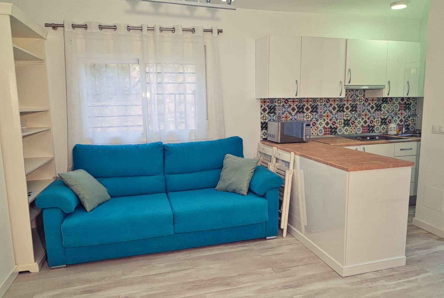 SE ALQUILA DESDE  1.9.26-15.6.27 BONITO APARTAMENTO A 100 METROS DE LA PLAYA EN BENALMÁDENA