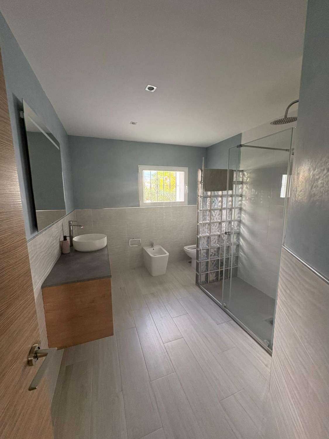 SE ALQUILA POR LARGA TEMPORADA PRECIOSA VILLA EN EL CAMPO EN LA ZONA DE LA ALQUERIA (MIJAS)