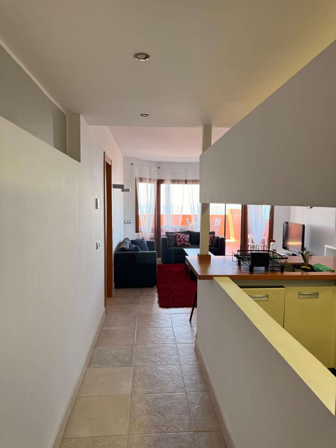 LARGA TEMPORADA DESDE SEPTIEMBRE  SE ALQUILA  BONITO  APARTAMENTO CON VISTAS AL MAR  EN ALTOS DEL HIGUERON