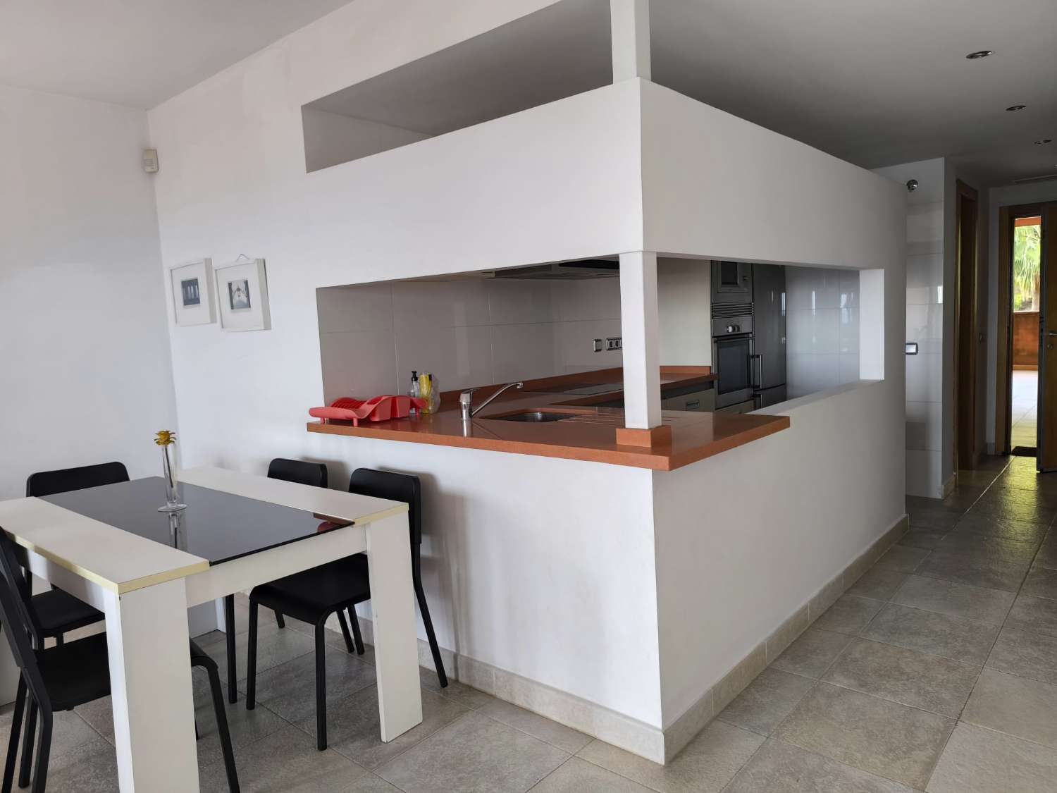 LARGA TEMPORADA SE ALQUILA  DESDE AHORA  BONITO  APARTAMENTO CON VISTAS AL MAR  EN ALTOS DEL HIGUERON