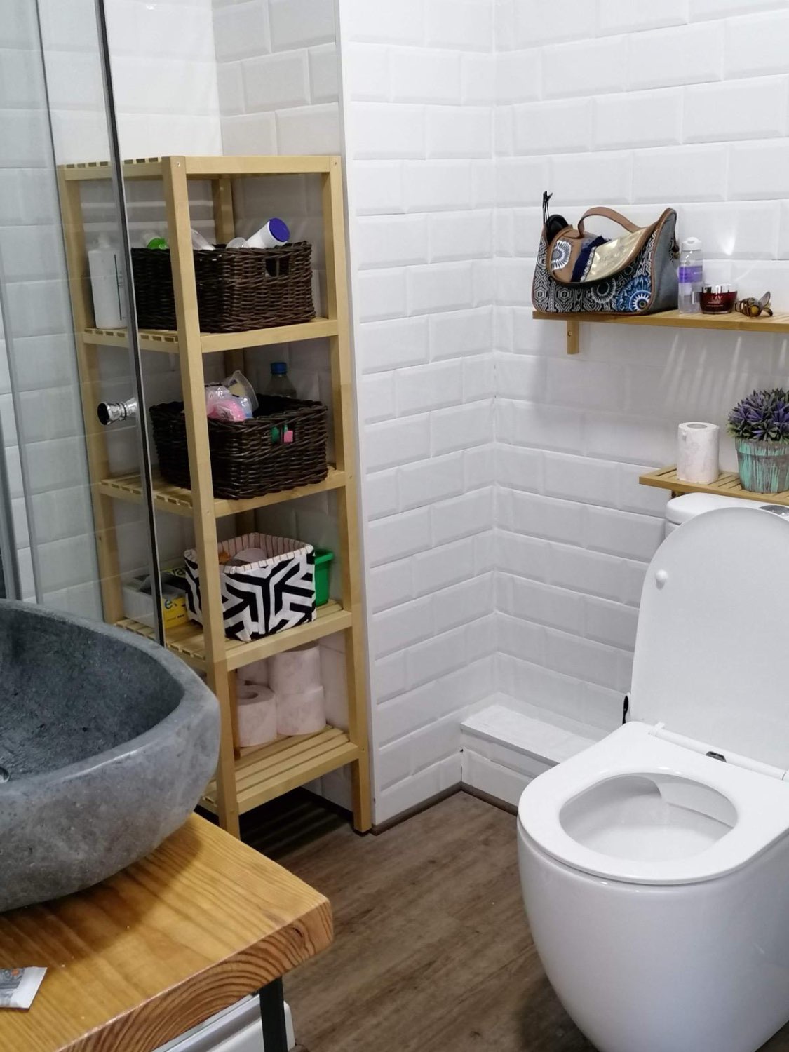 SE VENDE  APARTAMENTO CON VISTAS AL MAR A 50METROS DE LA PLAYA EN BENALMADENA