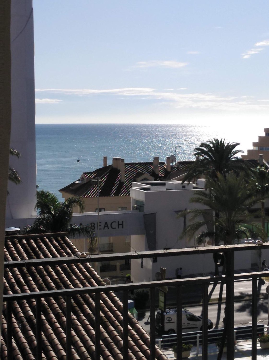 SE VENDE  APARTAMENTO CON VISTAS AL MAR A 50METROS DE LA PLAYA EN BENALMADENA