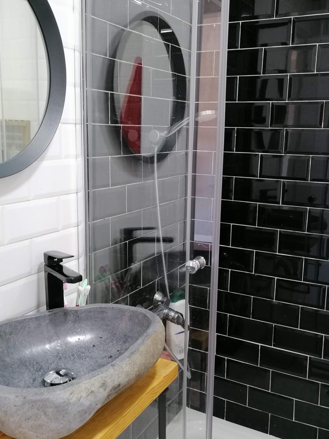 SE VENDE  APARTAMENTO CON VISTAS AL MAR A 50METROS DE LA PLAYA EN BENALMADENA