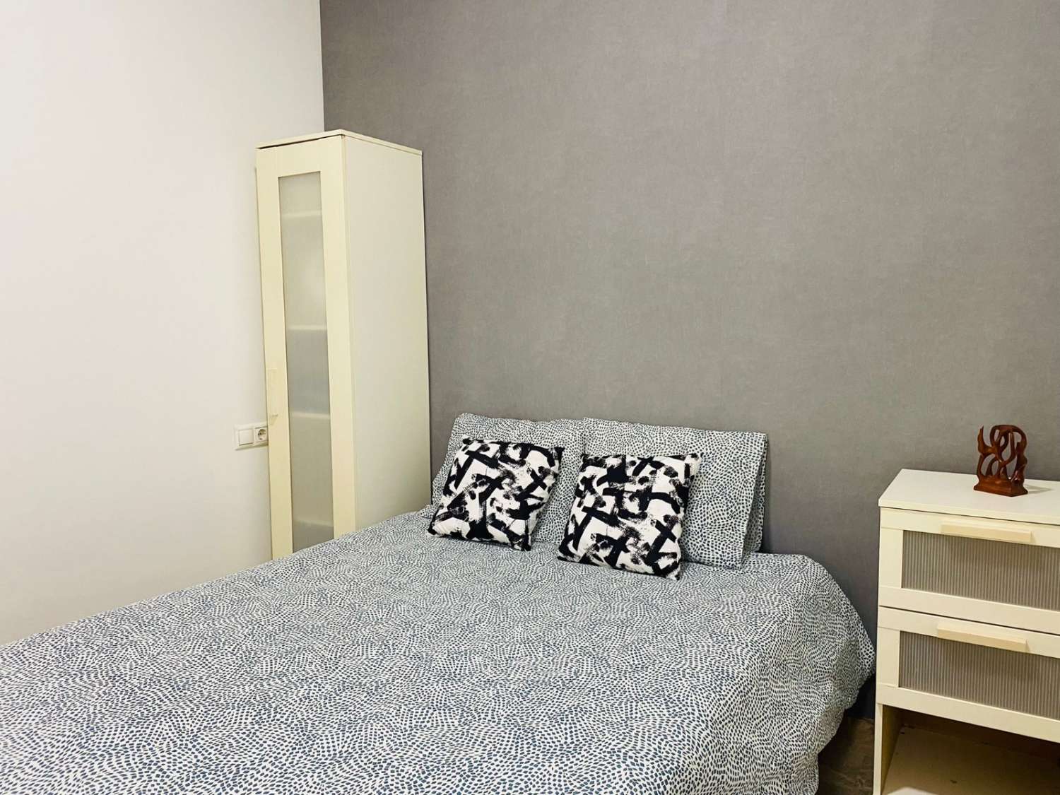 Se alquila desde  ahora  - 31/05/2026 y desde 1.9.26-31-5-27   bonito apartamento en  Benalmádena.