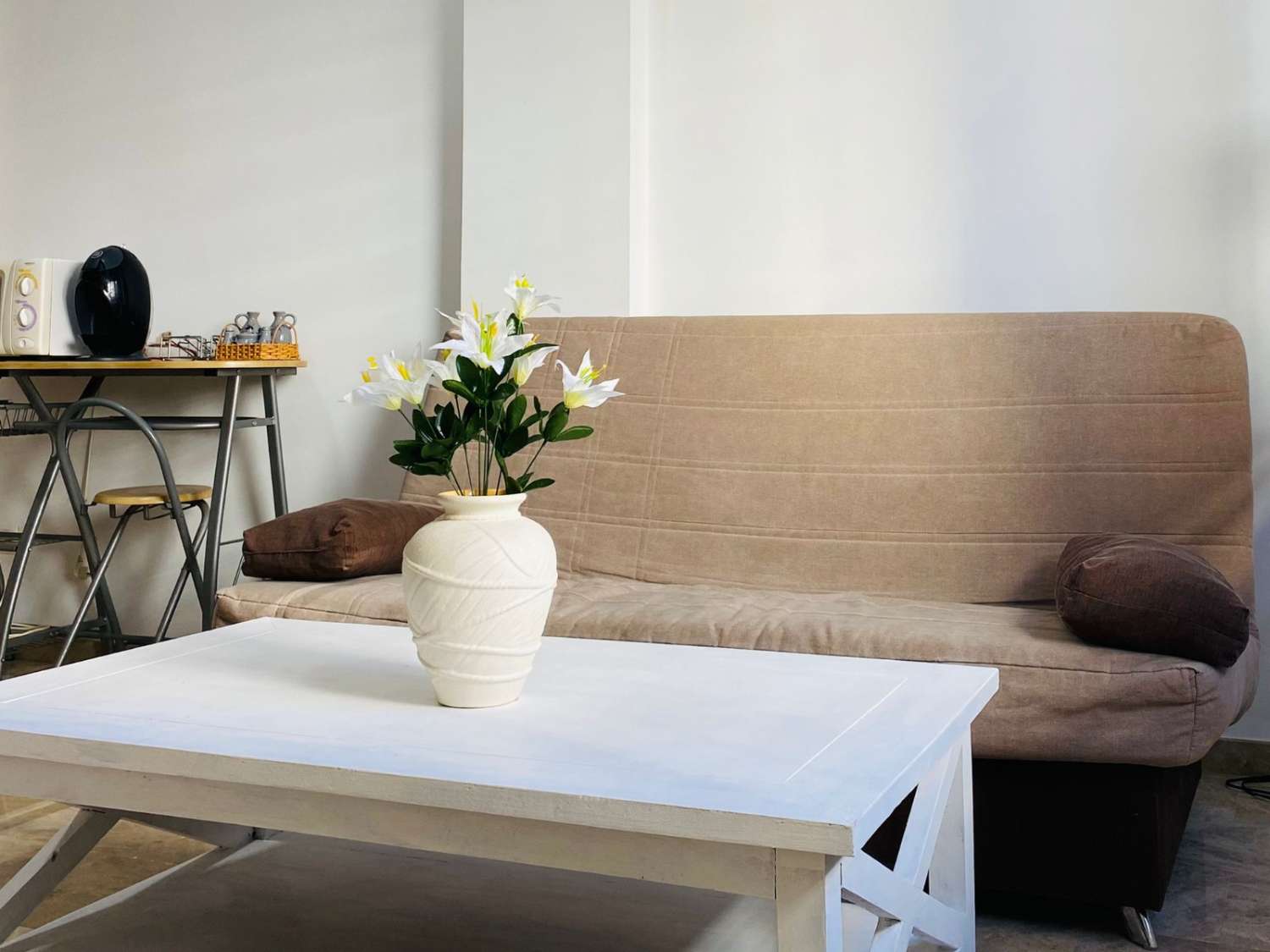 Se alquila desde  ahora  - 31/05/2026 y desde 1.9.26-31-5-27   bonito apartamento en  Benalmádena.