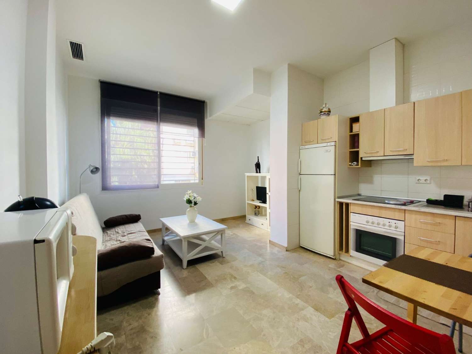 Se alquila desde  ahora  - 31/05/2026 y desde 1.9.26-31-5-27   bonito apartamento en  Benalmádena.