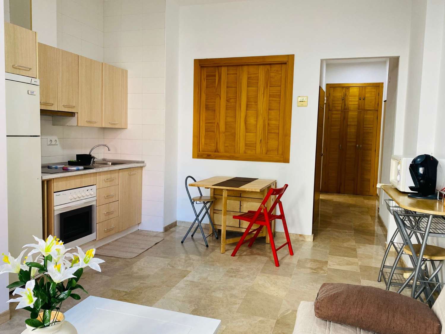 Se alquila desde  ahora  - 31/05/2026 y desde 1.9.26-31-5-27   bonito apartamento en  Benalmádena.