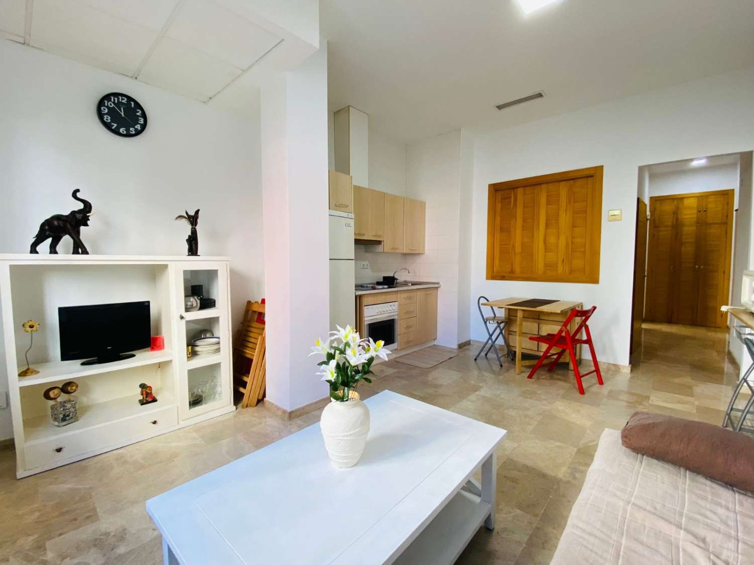 Se alquila desde  ahora  - 31/05/2026 y desde 1.9.26-31-5-27   bonito apartamento en  Benalmádena.