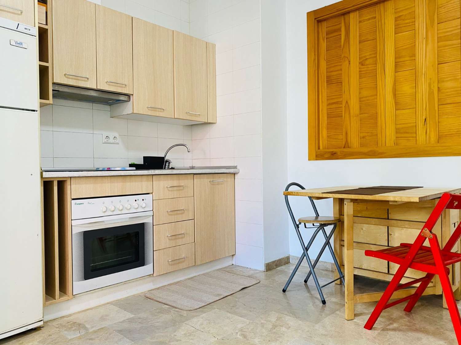 Se alquila desde  ahora  - 31/05/2026 y desde 1.9.26-31-5-27   bonito apartamento en  Benalmádena.