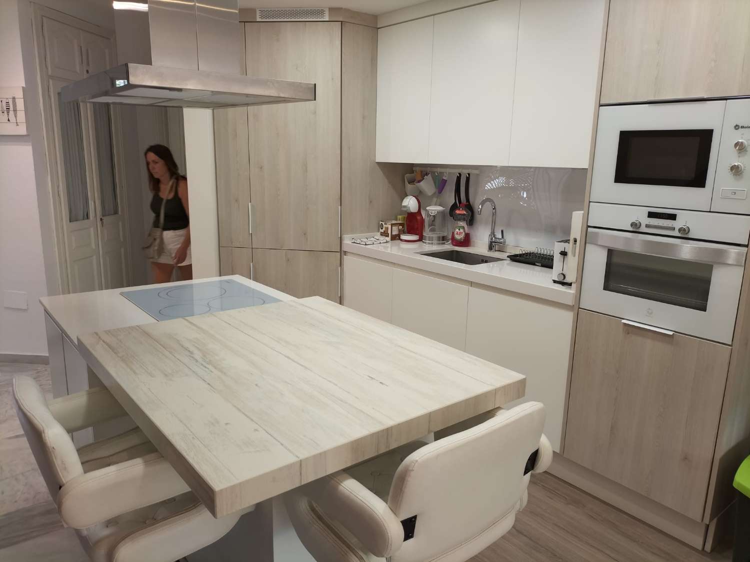 SE ALQUILA POR LARGA TEMPORADA  DESDE 1.9.26 PRECIOSO CHALET ADOSADO EN BENALMÁDENA, TORREQUEBRADA.