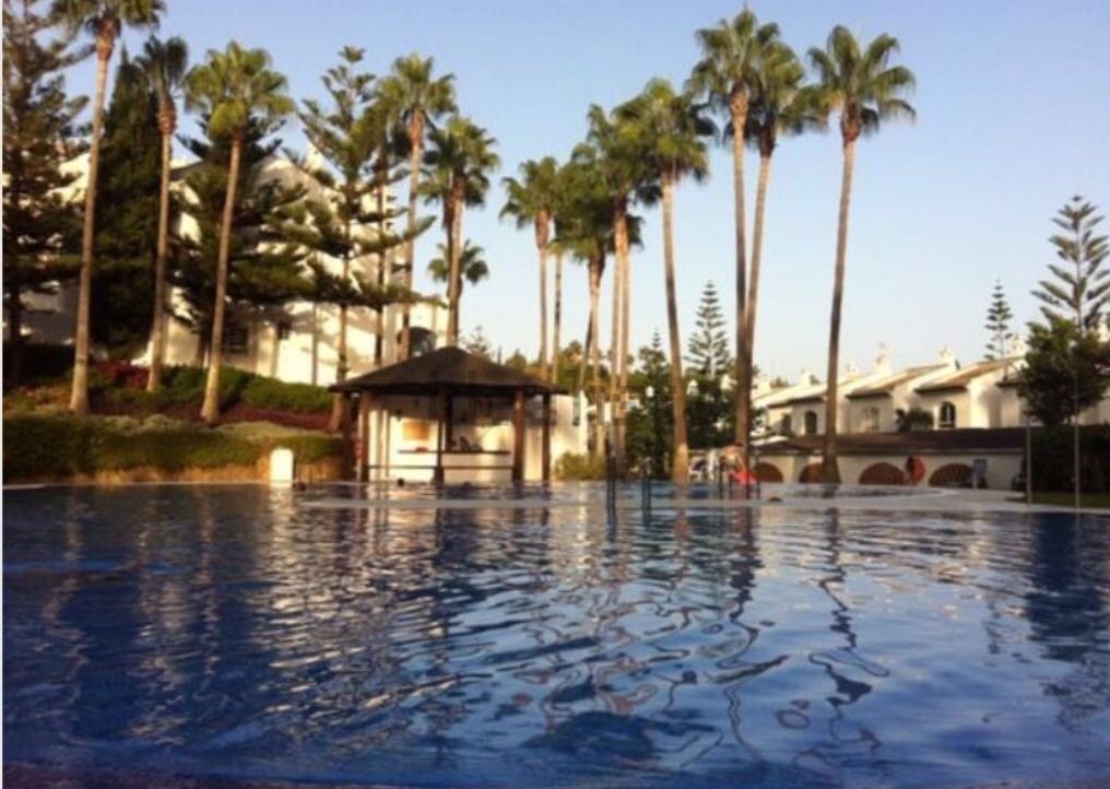 SE ALQUILA POR LARGA TEMPORADA  DESDE 1.9.26 PRECIOSO CHALET ADOSADO EN BENALMÁDENA, TORREQUEBRADA.