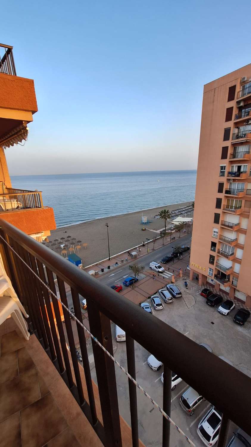 SE ALQUILA DESDE 30/11/26 HASTA 28.03.27  MAGNIFICO APARTAMENTO EN 1ª LINEA CON PRECIOSAS VISTAS AL MAR EN FUENGIROLA