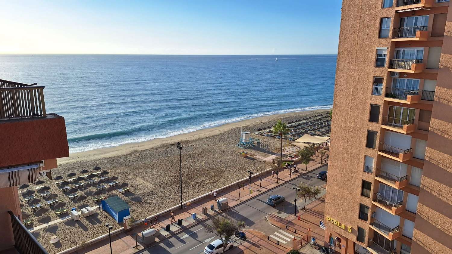 SE ALQUILA DESDE 30/11/26 HASTA 28.03.27  MAGNIFICO APARTAMENTO EN 1ª LINEA CON PRECIOSAS VISTAS AL MAR EN FUENGIROLA