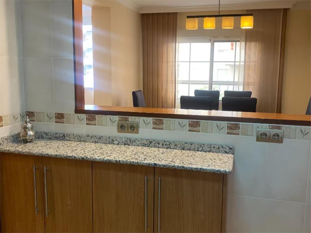 SE VENDE BONITO APARTAMENTO CON LICENCIA TURISTICA EN EL CENTRO DE FUENGIROLA