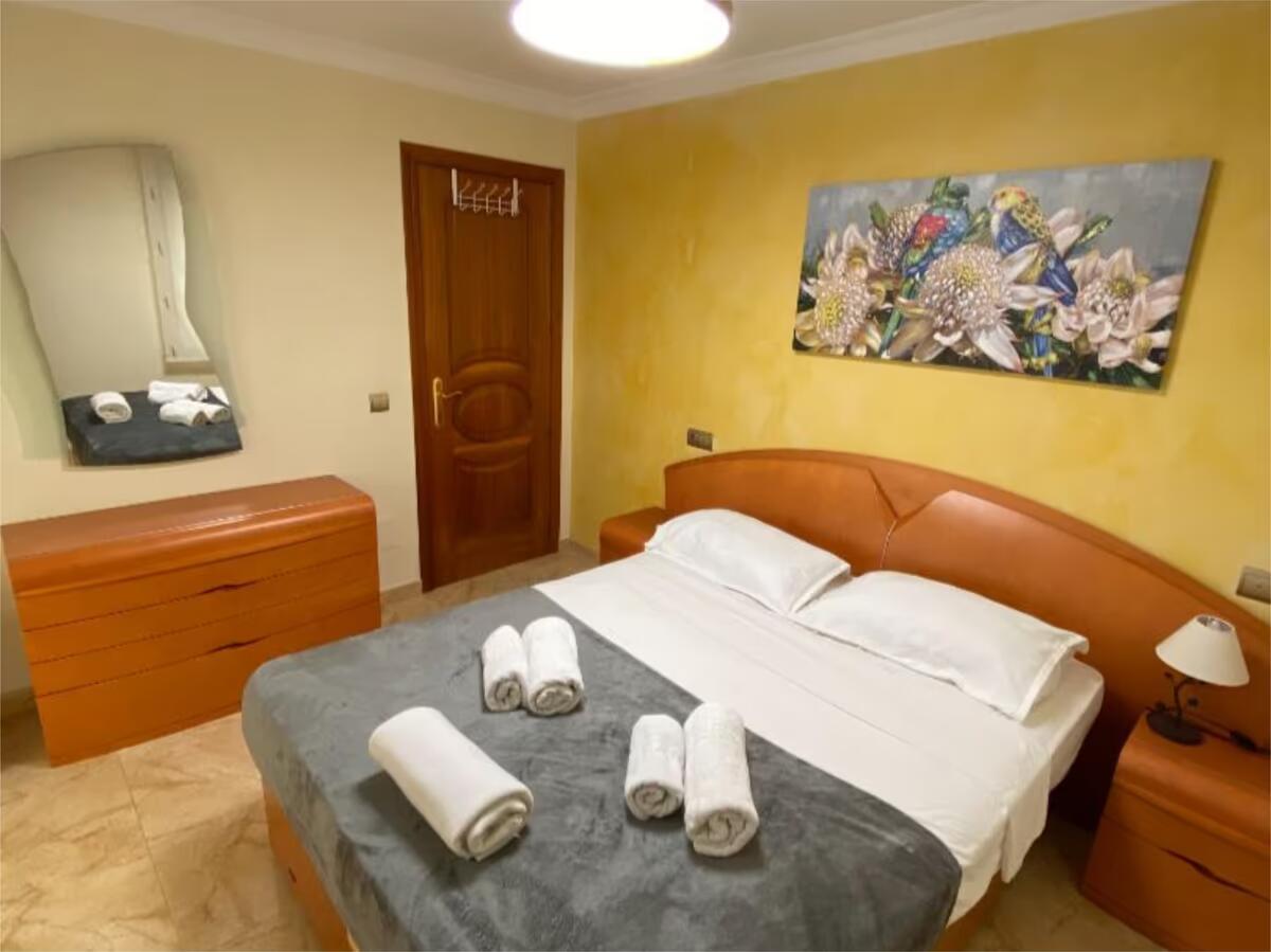 SE VENDE BONITO APARTAMENTO CON LICENCIA TURISTICA EN EL CENTRO DE FUENGIROLA