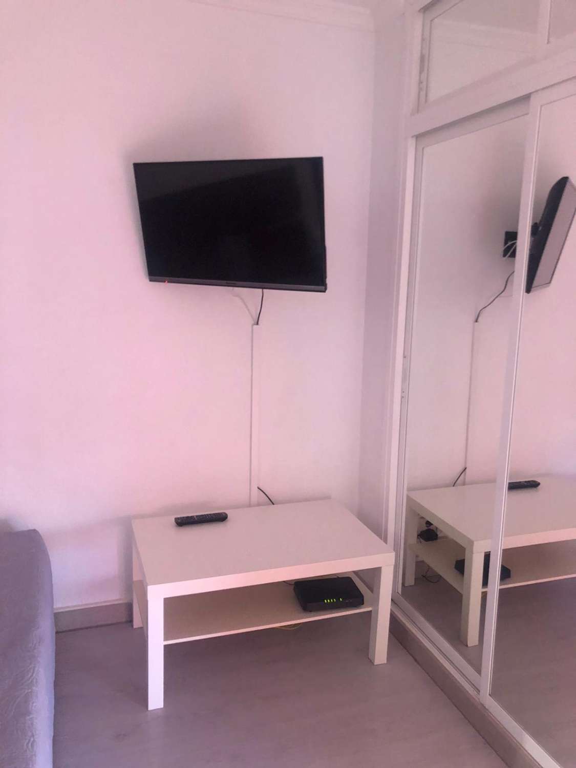 SE ALQUILA POR LARGA TEMPORADA  BONITO ESTUDIO EN ARROYO DE LA MIEL (BENALMADENA)