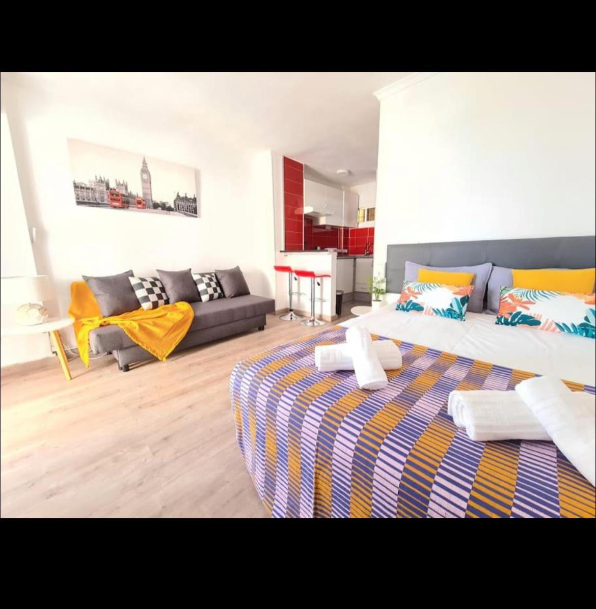 SE ALQUILA POR LARGA TEMPORADA  BONITO ESTUDIO EN ARROYO DE LA MIEL (BENALMADENA)