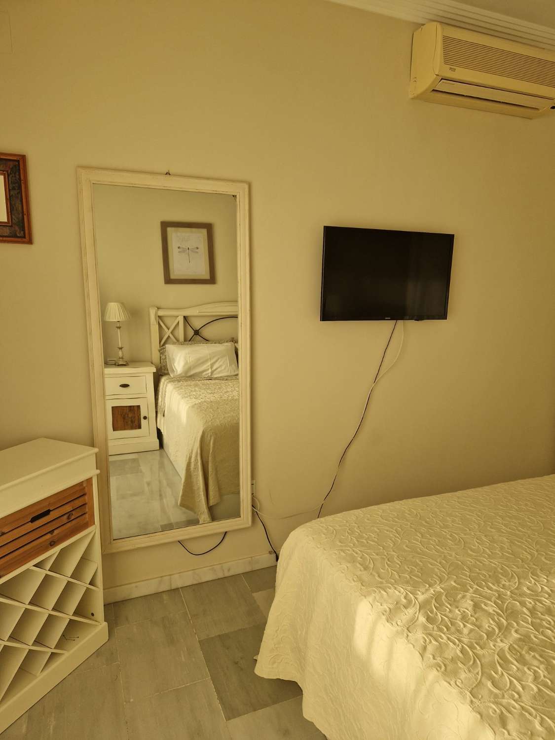 SE ALQUILA BONITO ATICO DESDE AHORA -15.6.26 Y DESDE 1.10.26-15.6.27 EN MIJAS