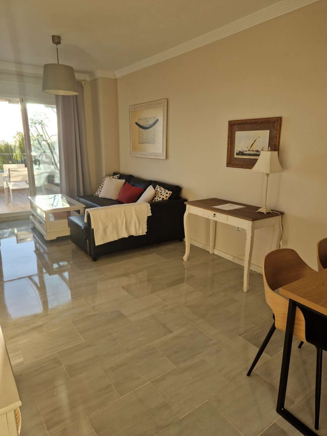 SE ALQUILA BONITO ATICO DESDE AHORA -15.6.26 Y DESDE 1.10.26-15.6.27 EN MIJAS